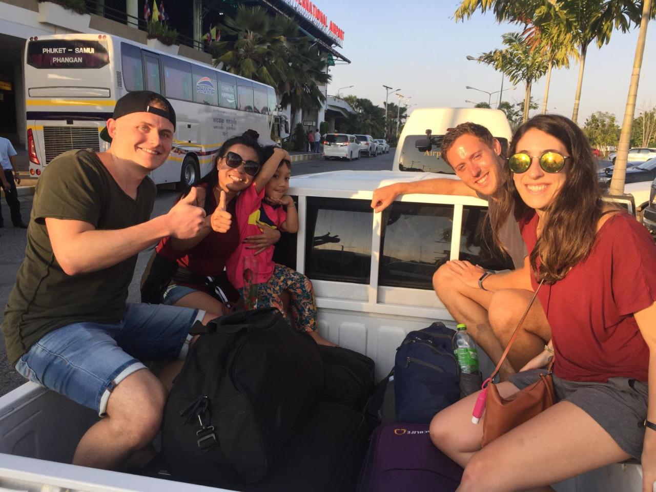 You In House Urt Surathani Airport Сурат Тхани Екстериор снимка