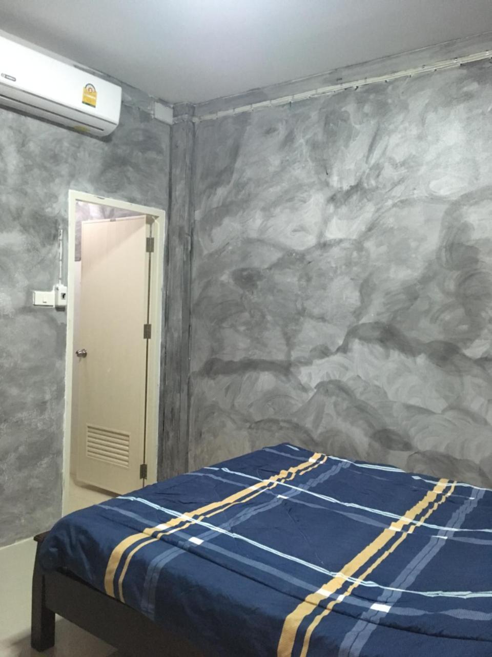 You In House Urt Surathani Airport Сурат Тхани Екстериор снимка