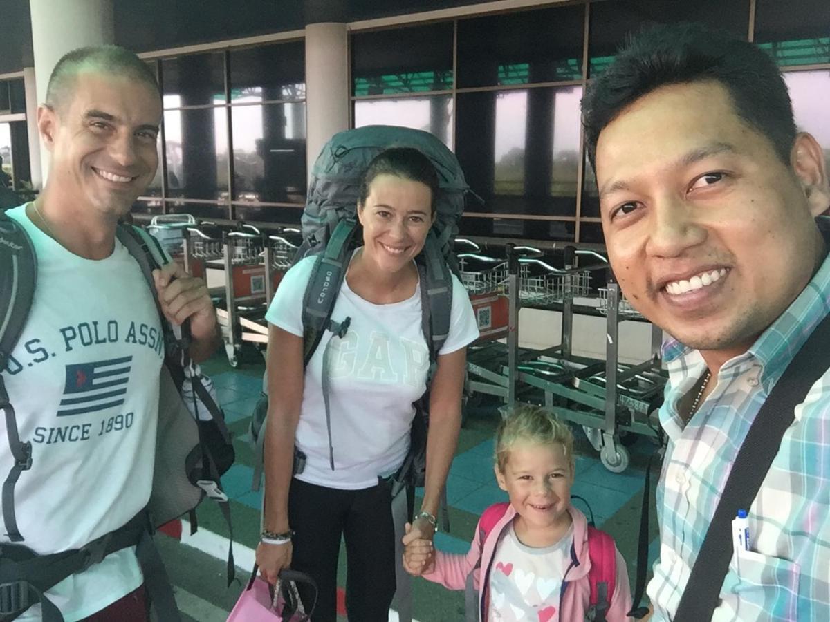 You In House Urt Surathani Airport Сурат Тхани Екстериор снимка